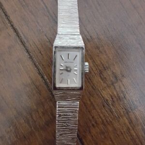 60's Waltham Etched Thin Silver‎ Watch